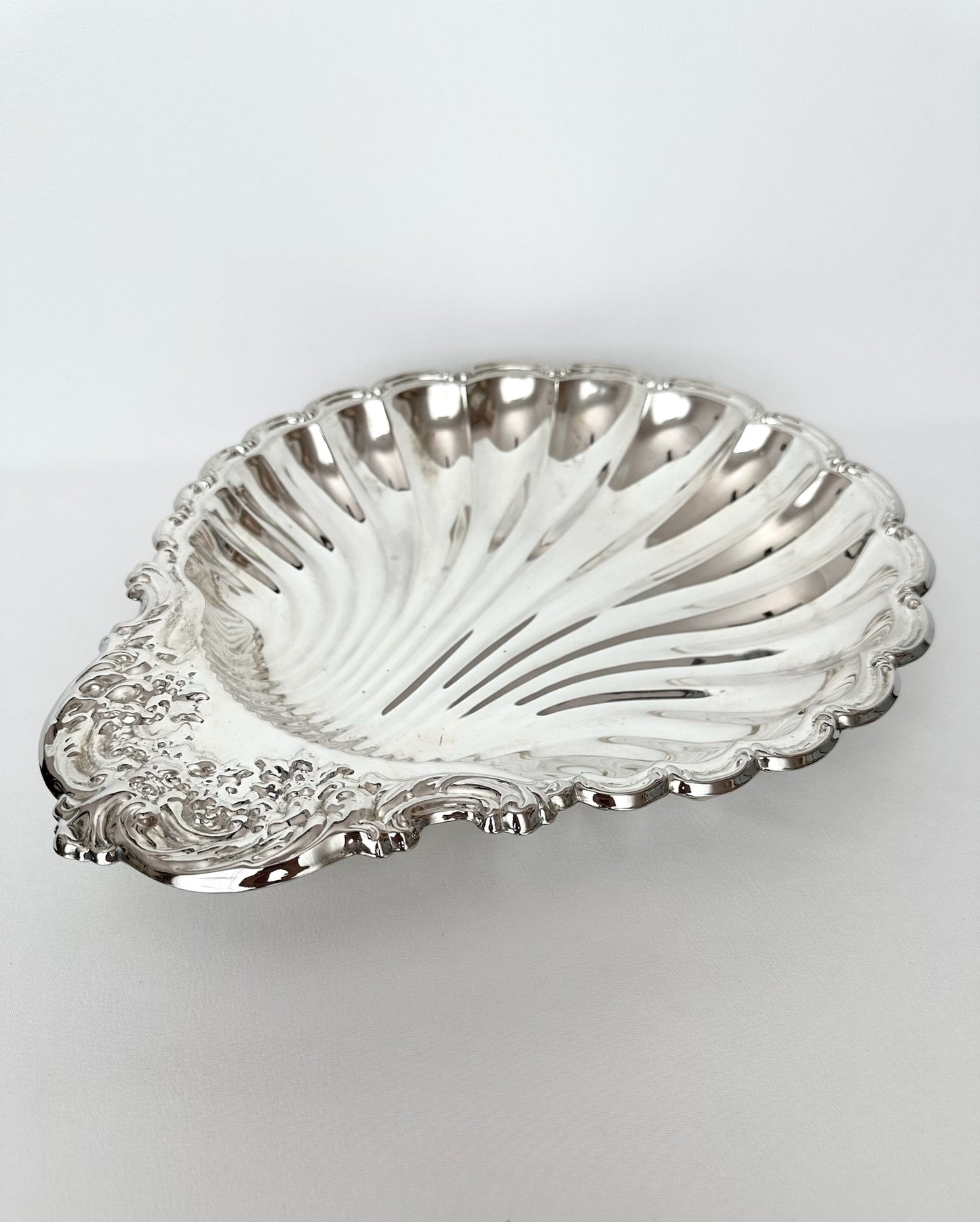 Gianna Large Clamshell Bowl
