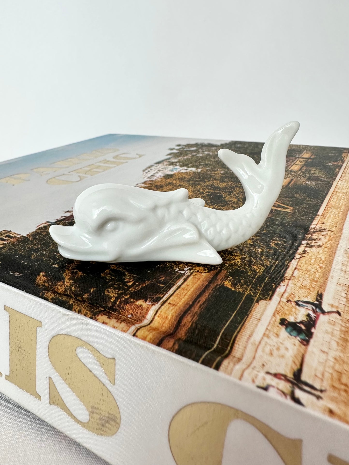 Bianca Dolphin Place Card Holders