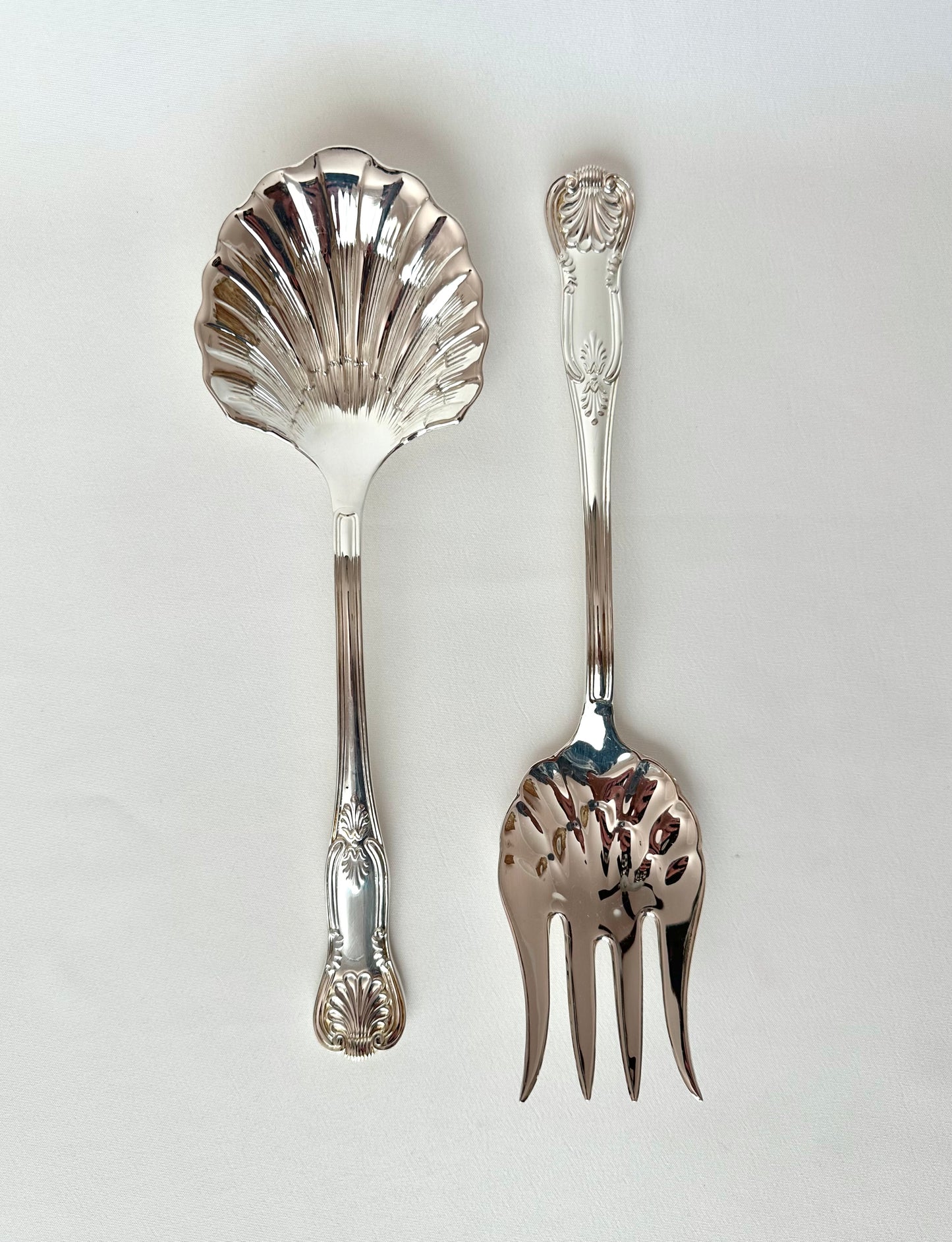 Livia Shell Serving Set