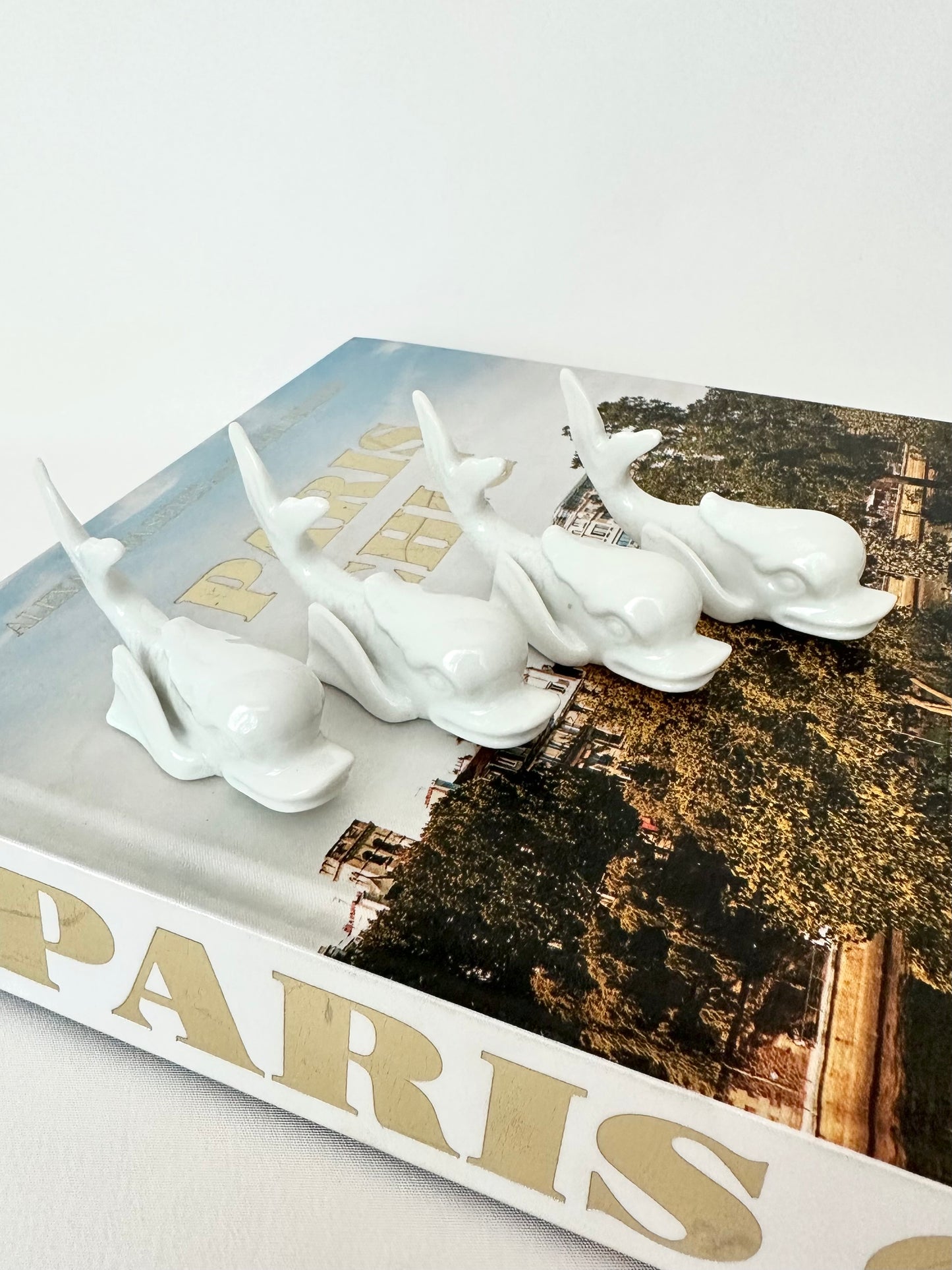 Bianca Dolphin Place Card Holders