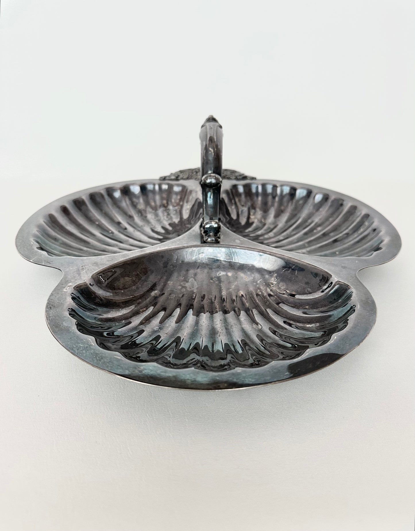 Annona Silverplate Shell Server