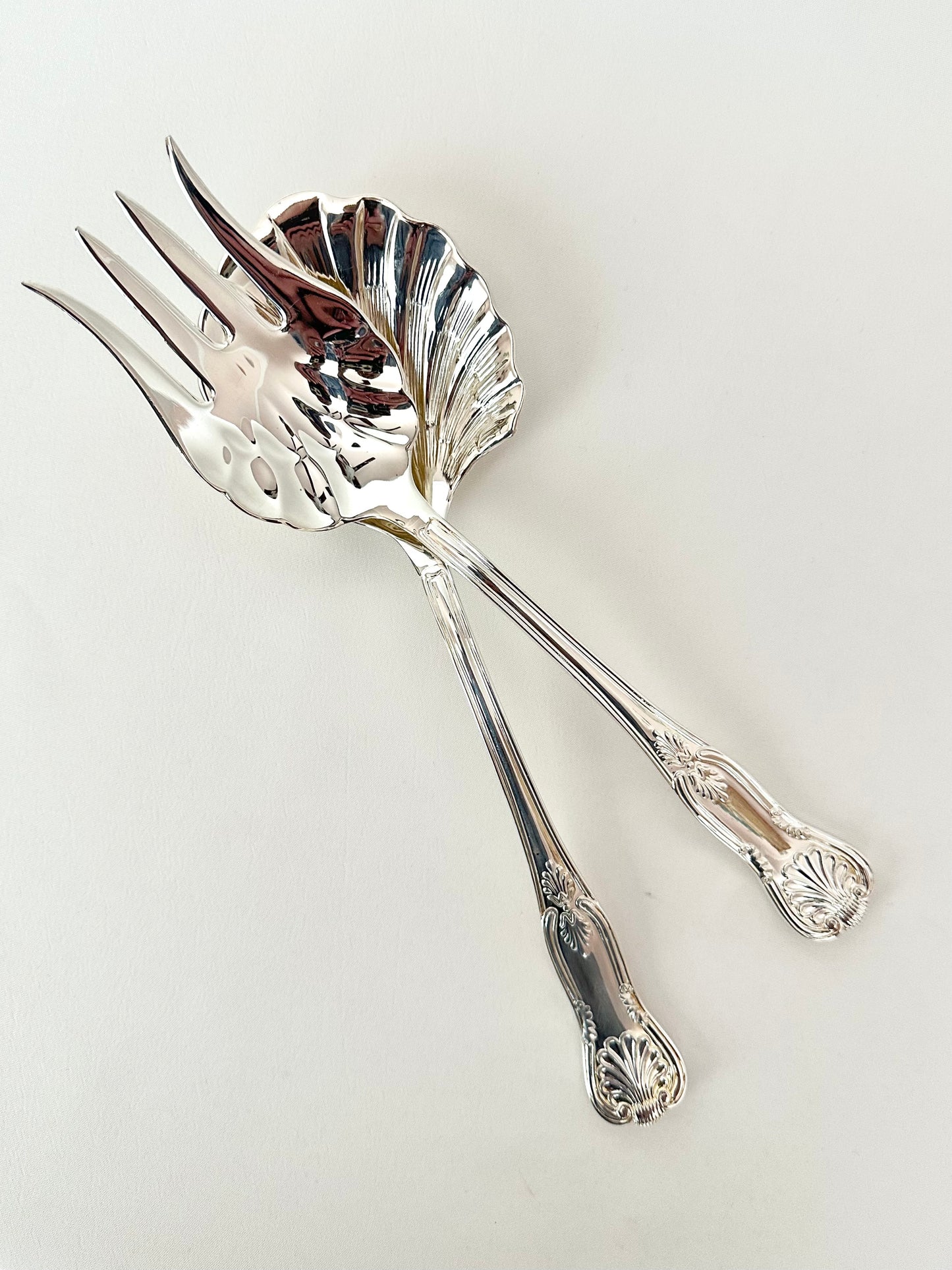 Livia Shell Serving Set