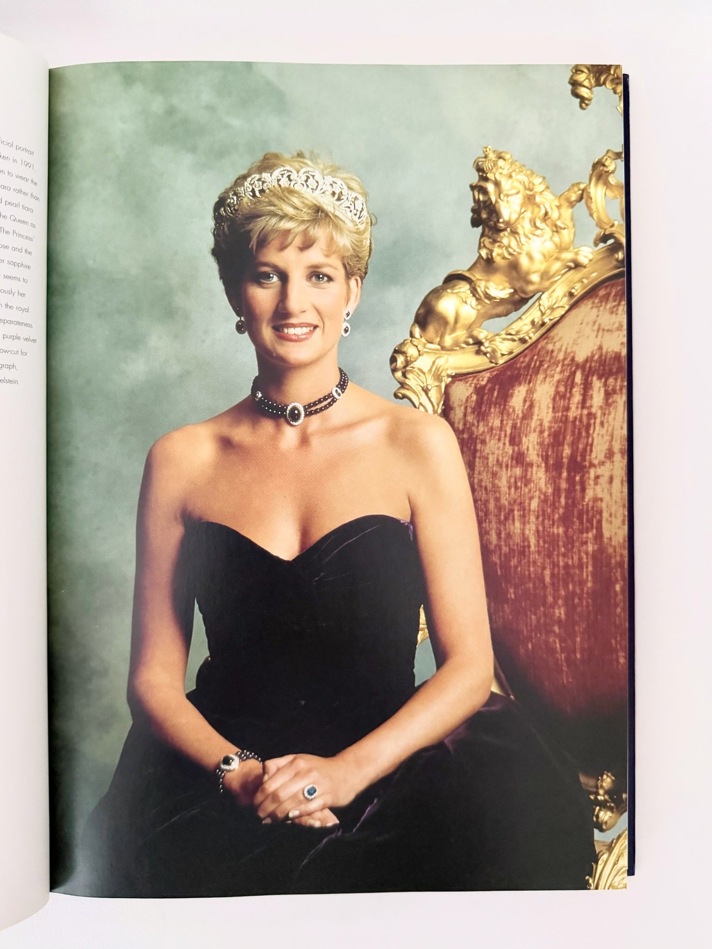 Diana: Her Life in Fashion Book