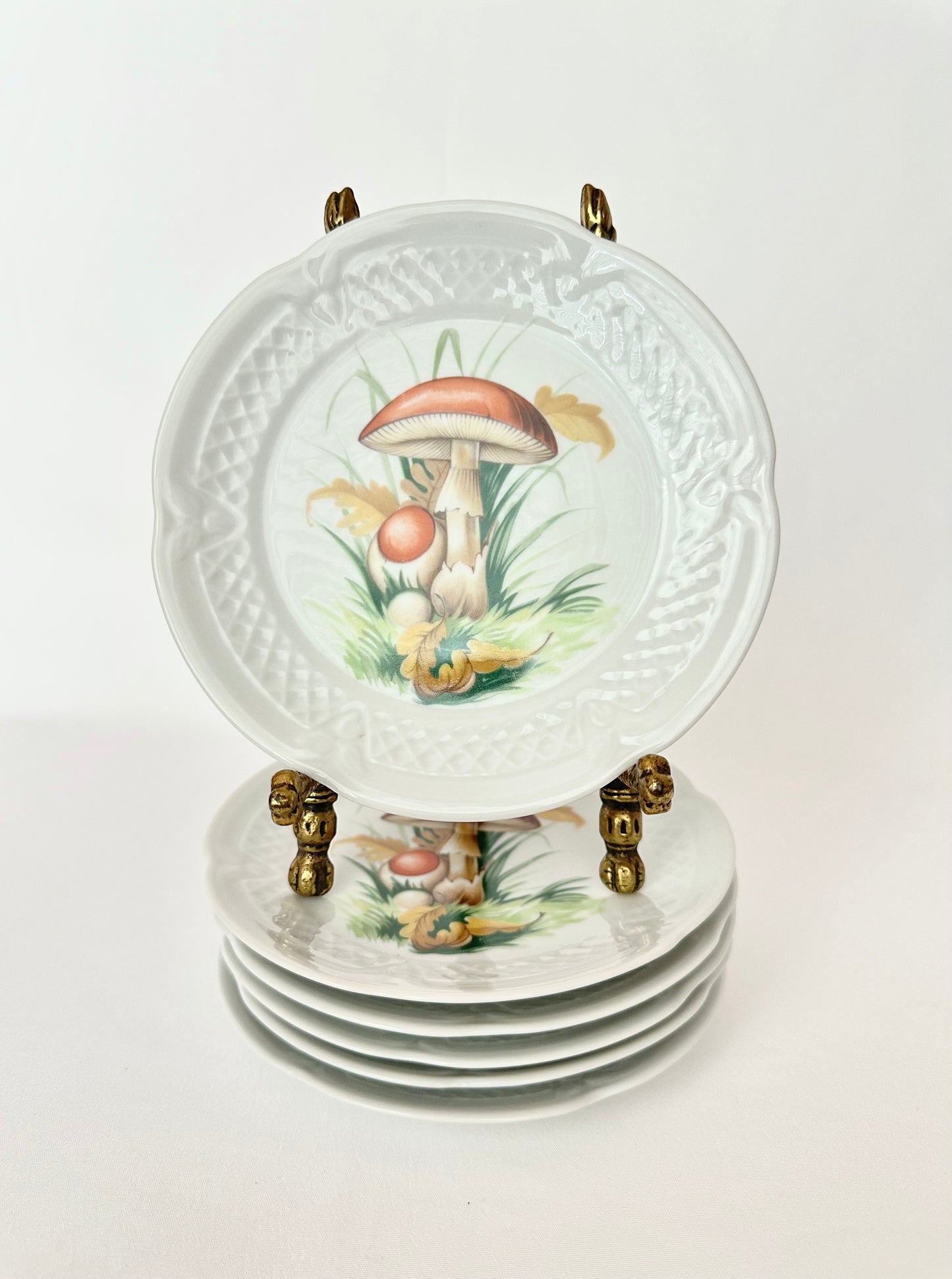 Louisa Canapé Plates