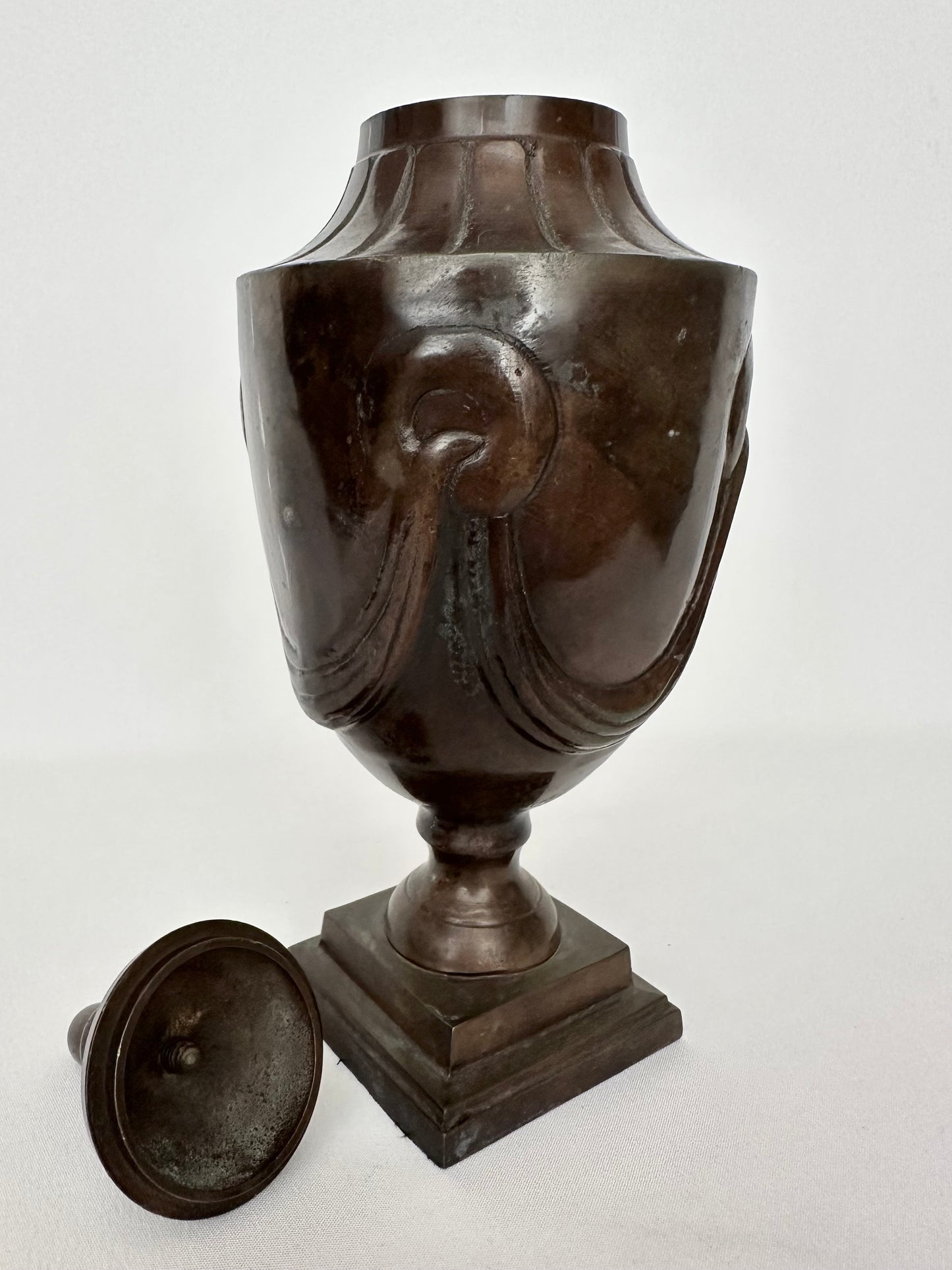 Liberty Bronze Lidded Urn