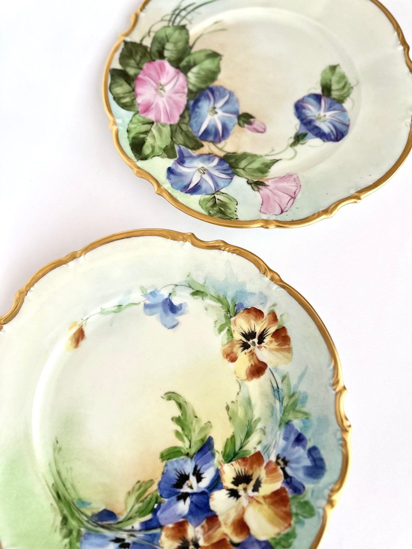 Pansy Cabinet Plate