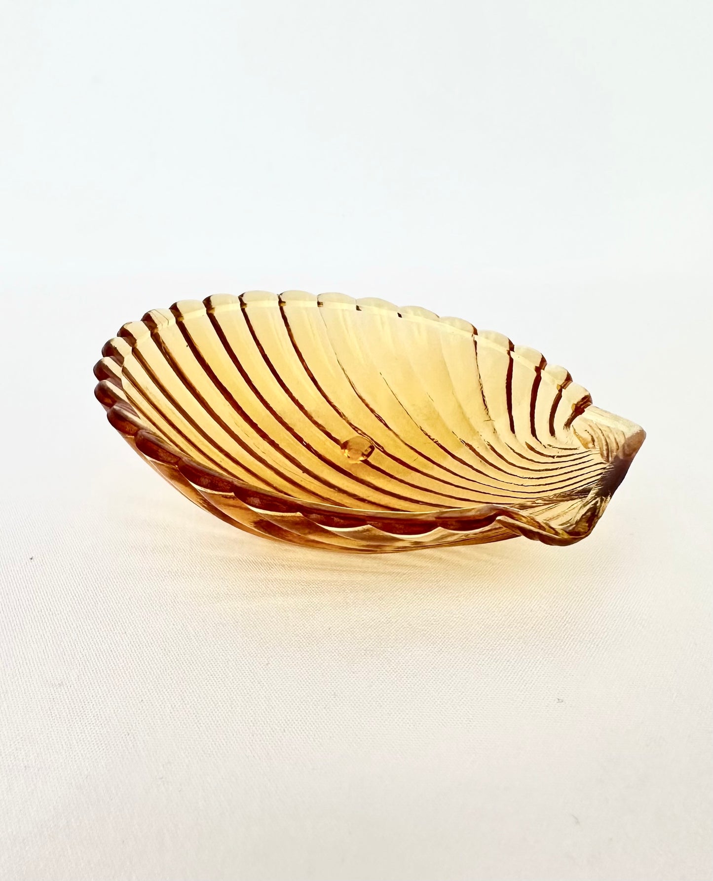 Adella Clamshell Matchstick Vessel