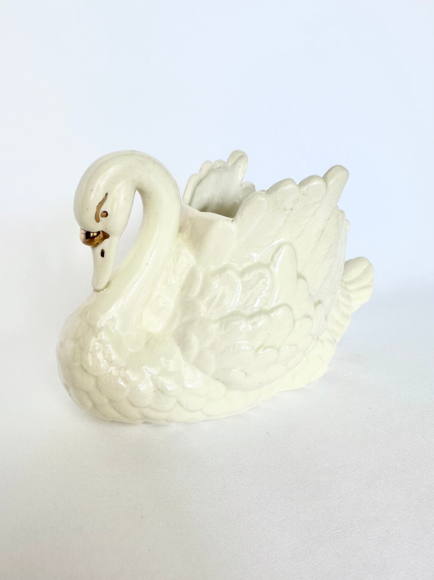 Philomena Swan Planter