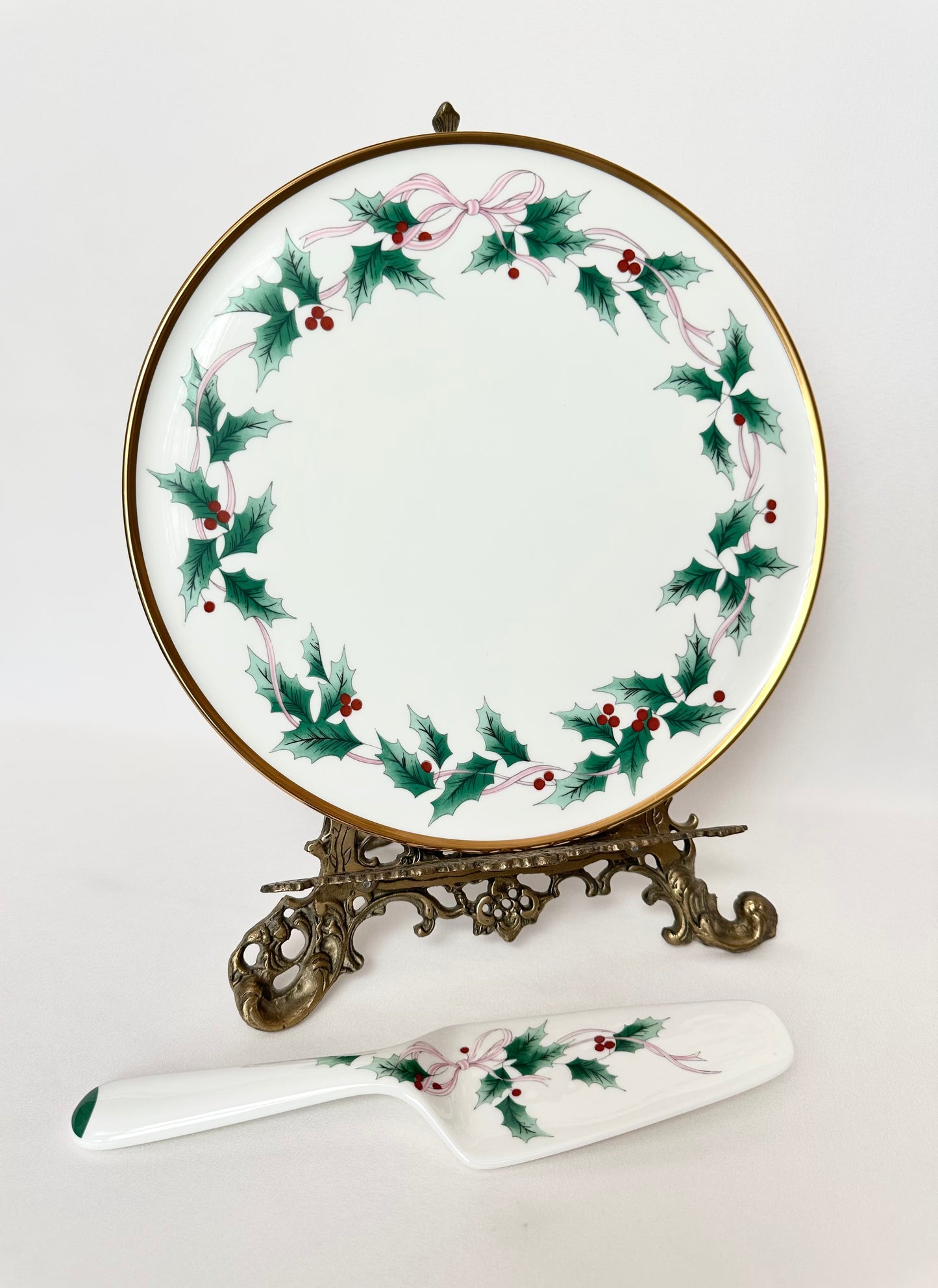 Holly Cake Serving Set
