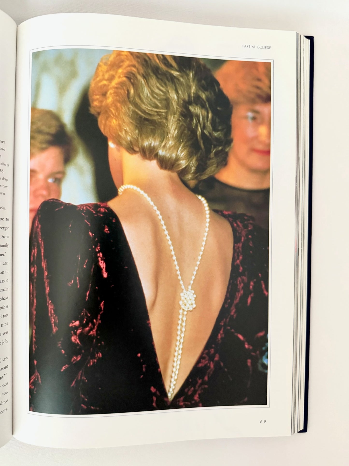 Diana: Her Life in Fashion Book