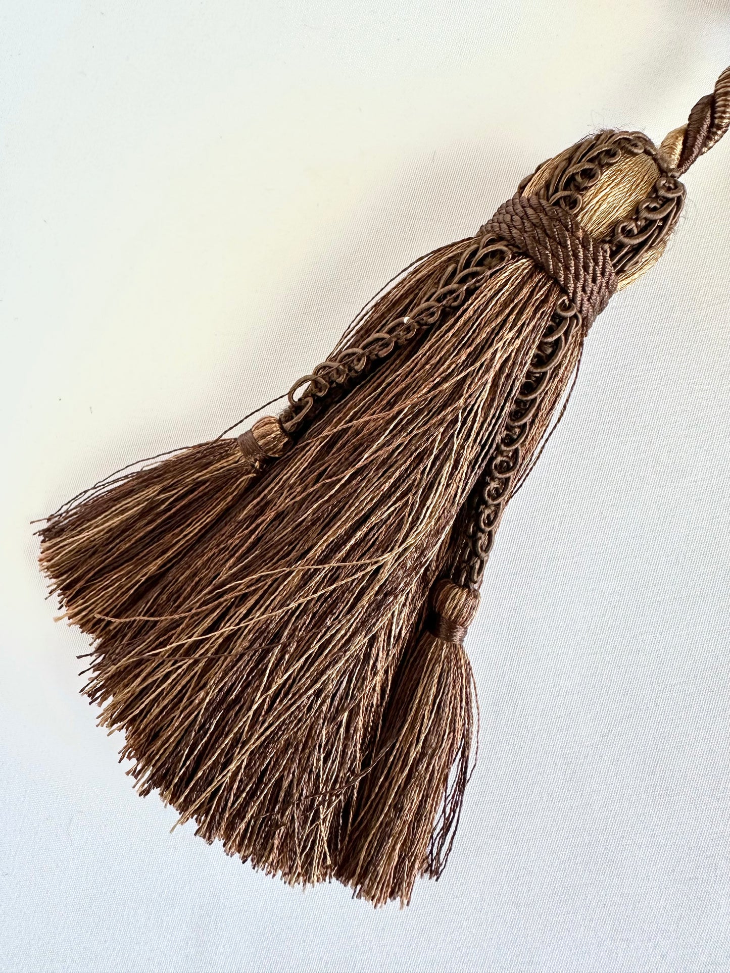 Isidoré Double Tassel