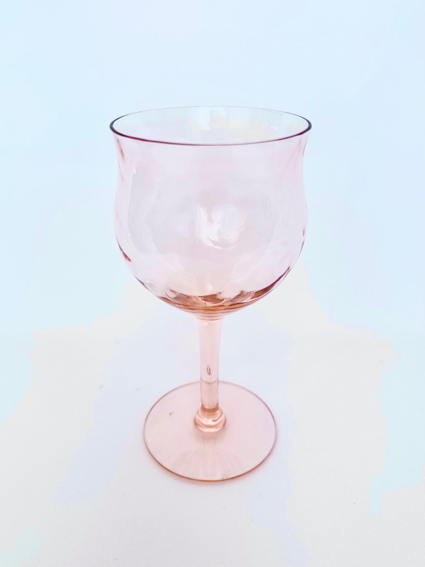 Amora Optic Wine Glasses