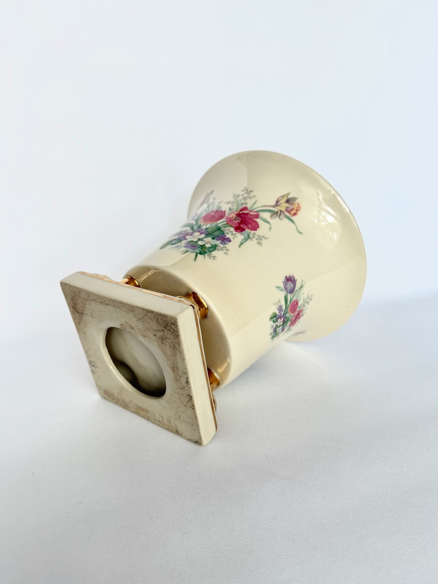 Laleh Cache Pot