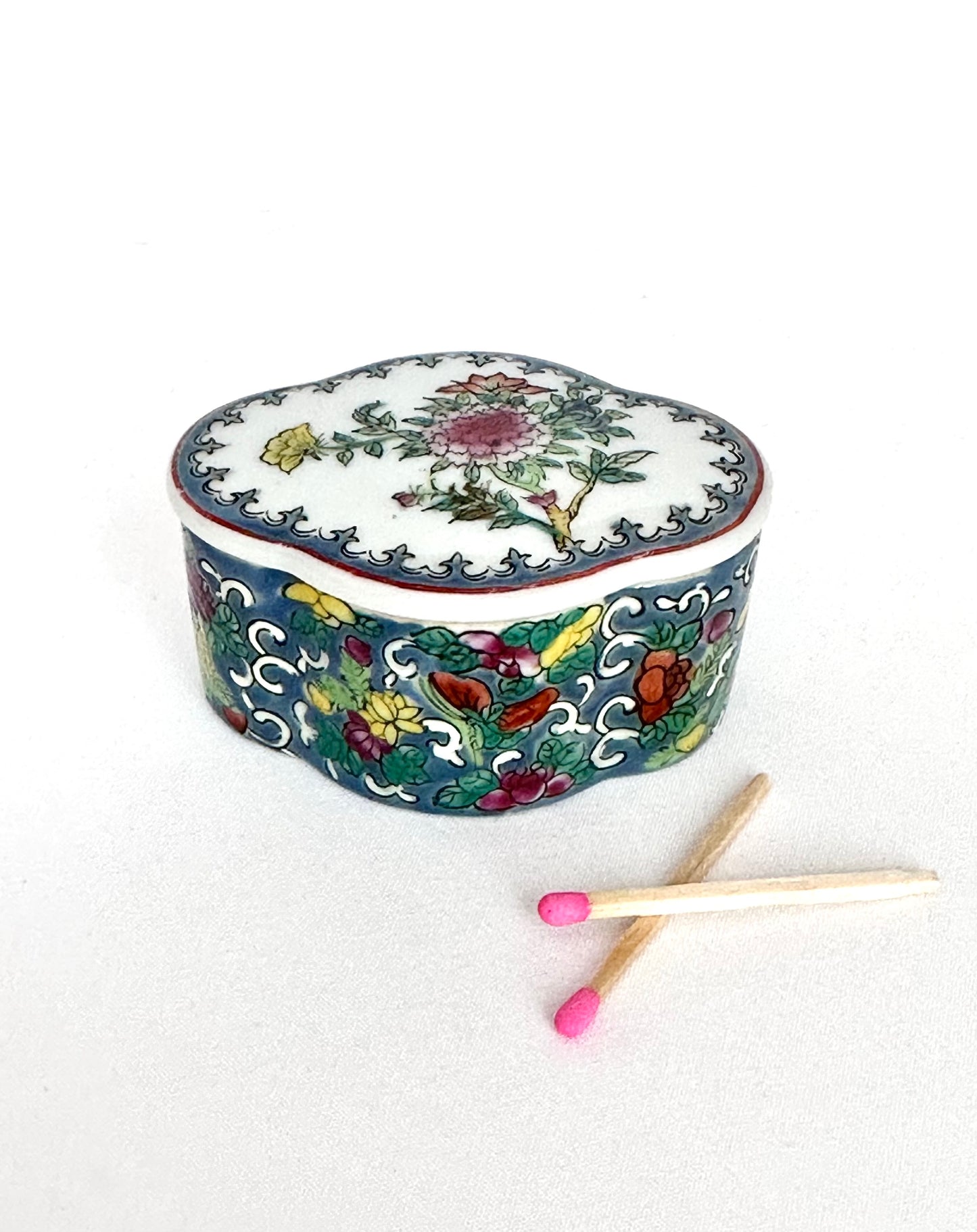 Mizuki Chinoiserie Matchstick Vessel