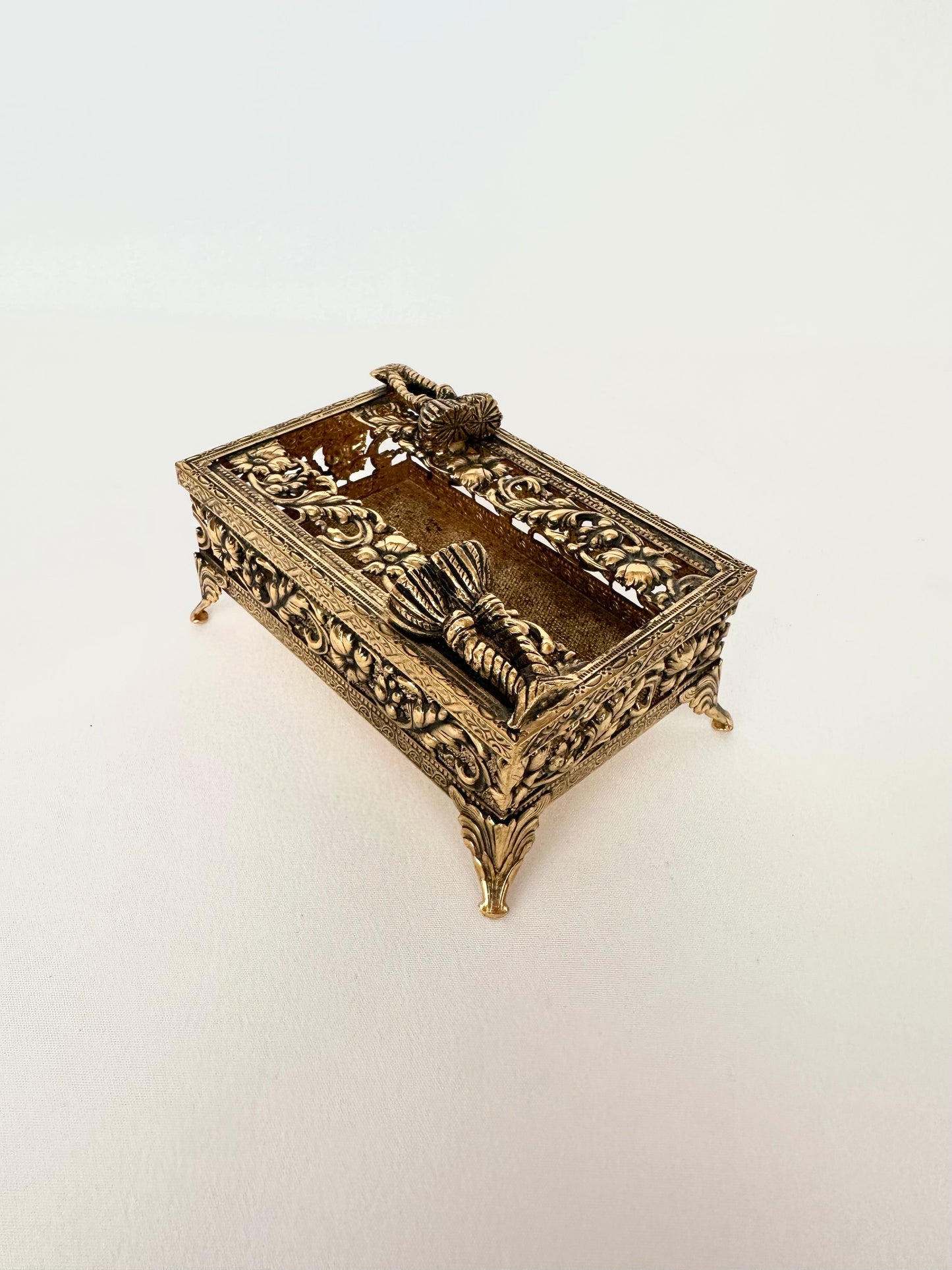 Aurelié Ormolu Tissue Box
