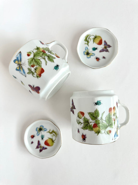 Beri Coffee Cups & Coasters