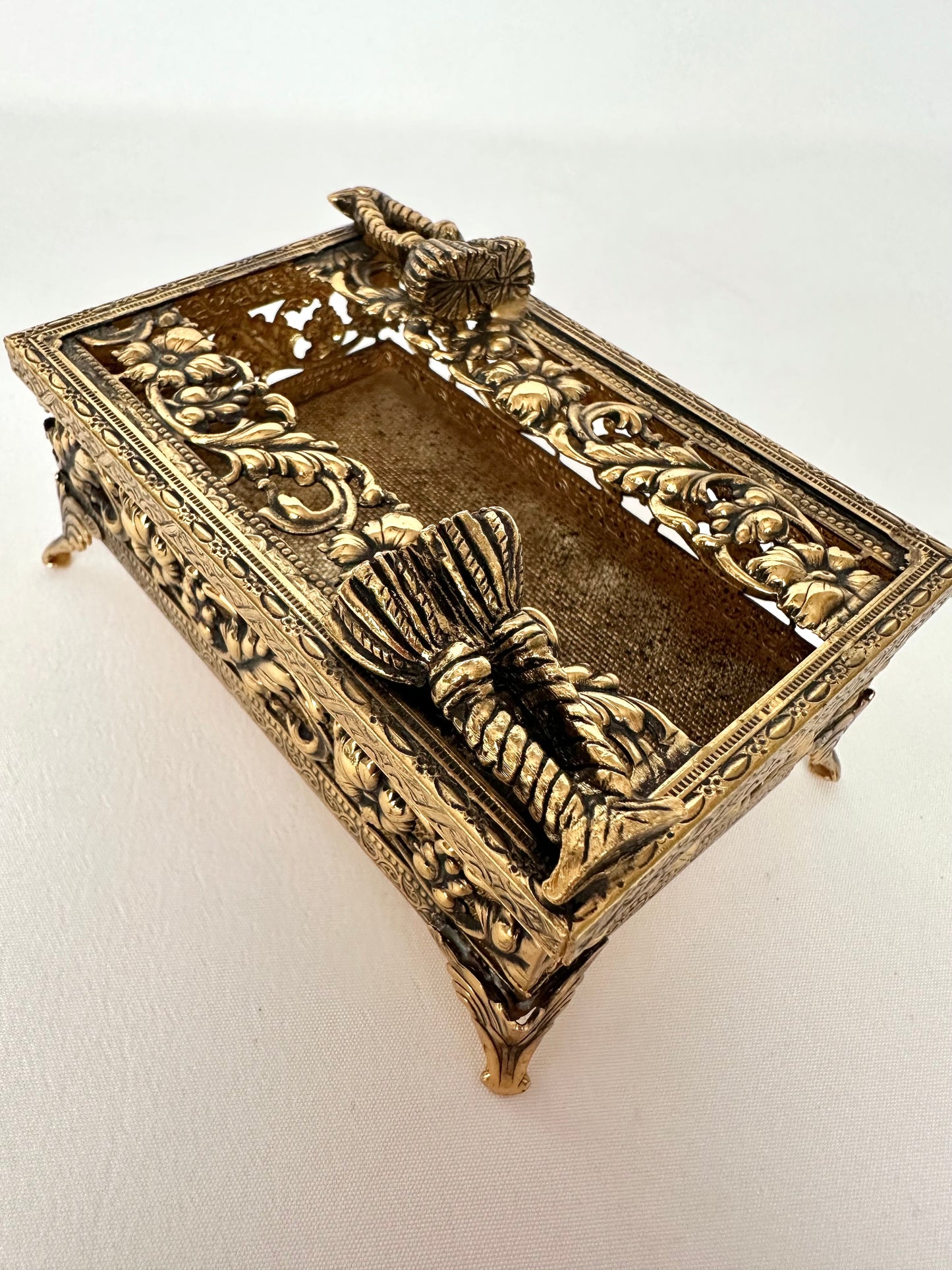 Aurelié Ormolu Tissue Box