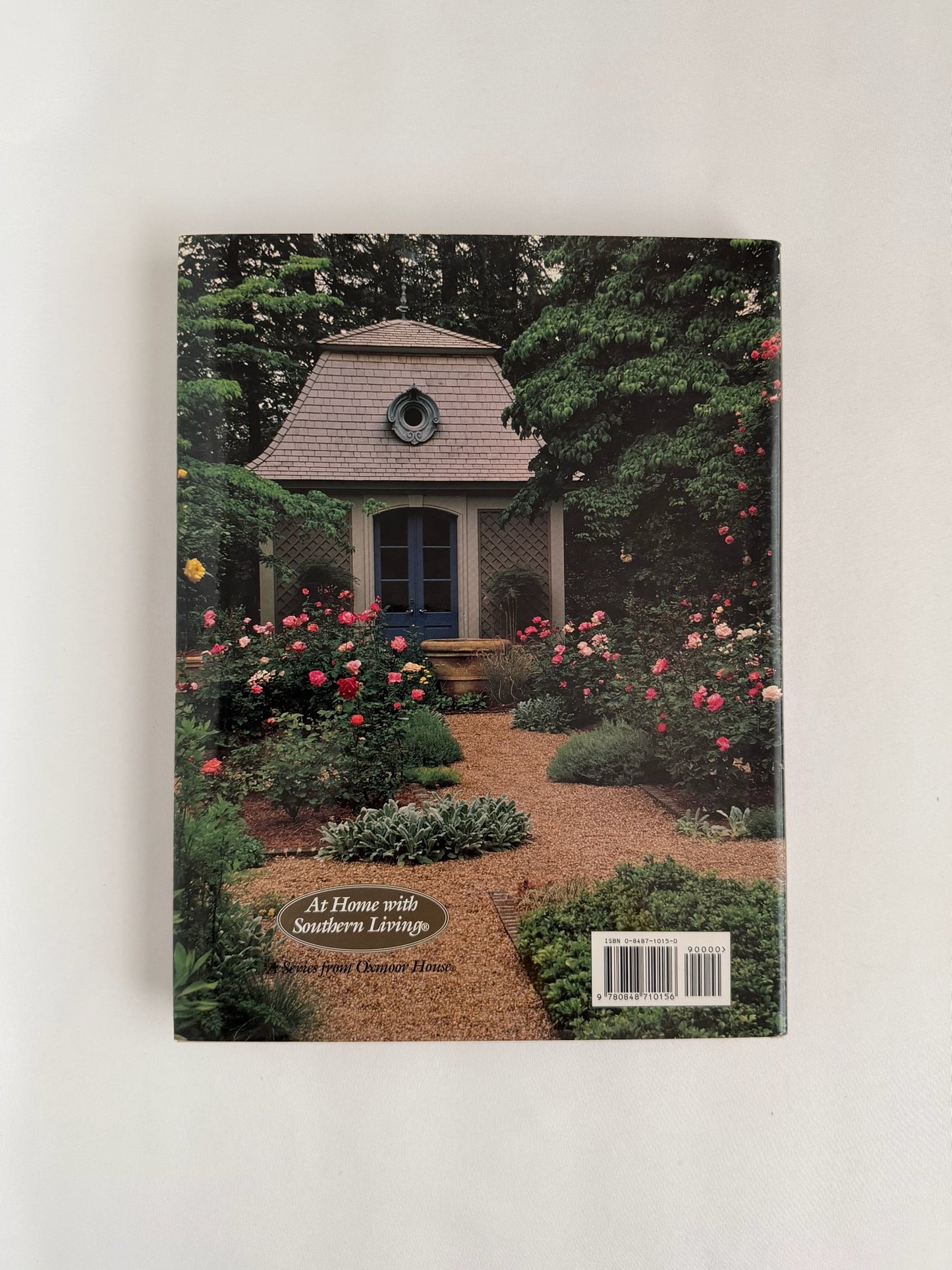 Courtyards to Country Gardens Book