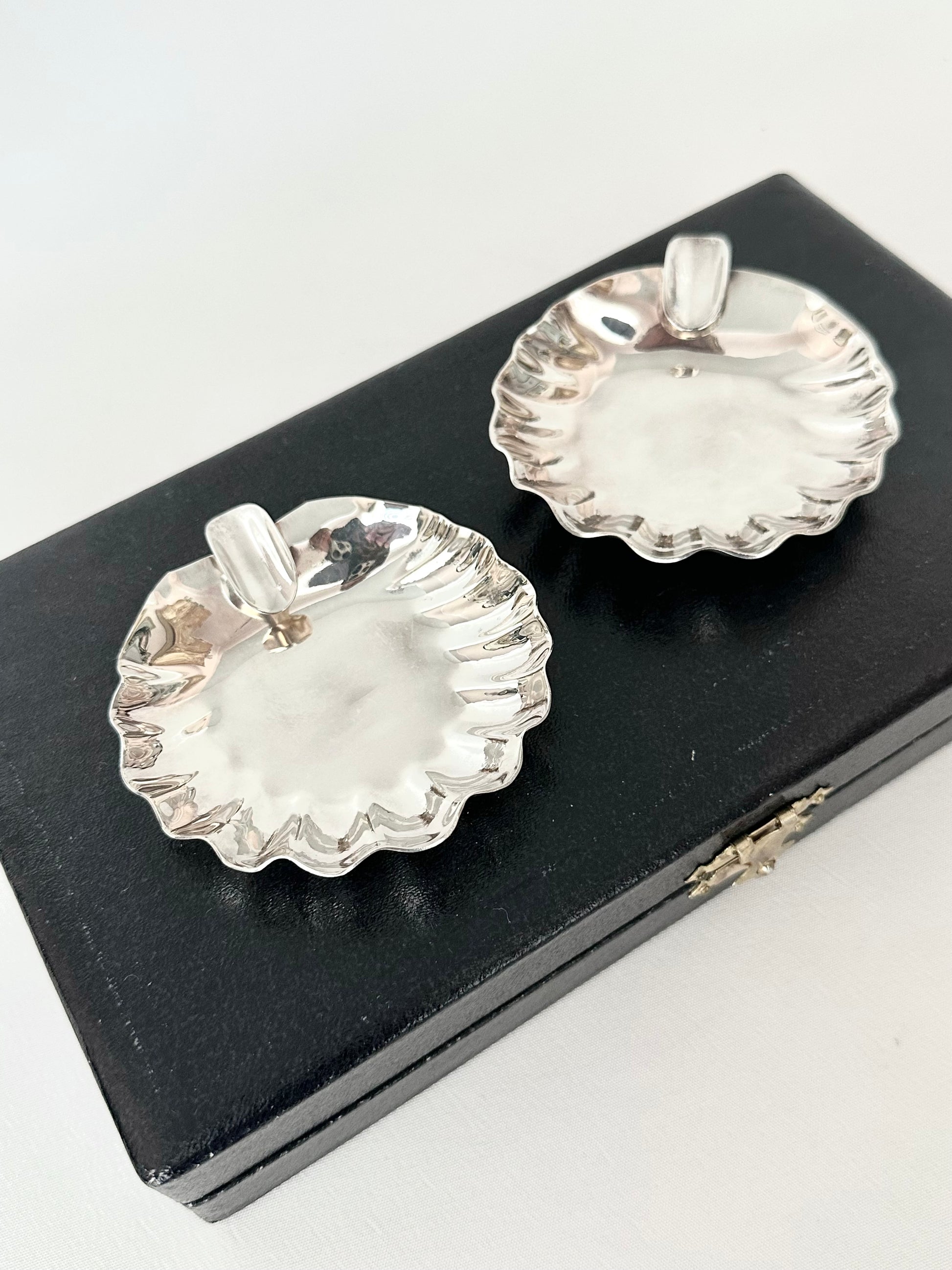 boxed set of two vintage silverplate clamshell ashtrays
