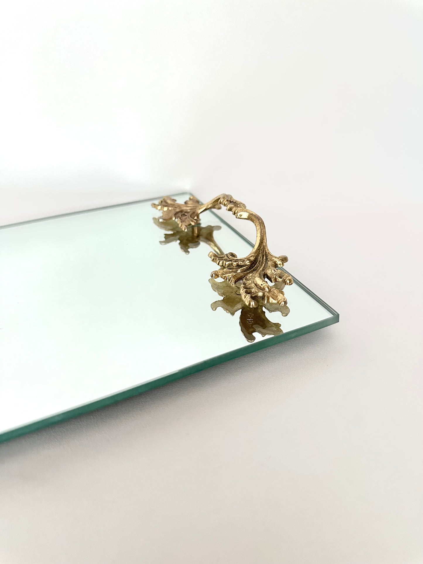 Helene Mirrored Vanity Tray