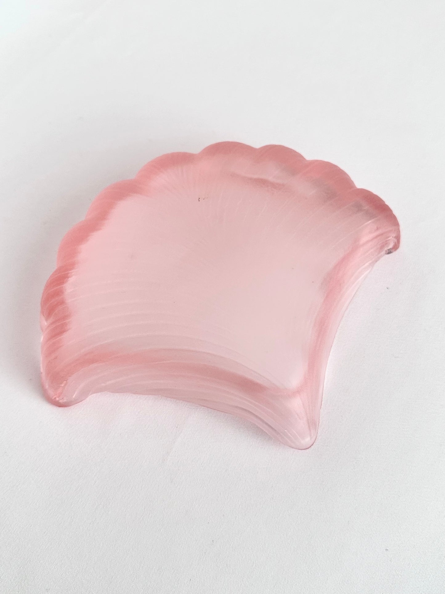 Meri Satin Shell Dish