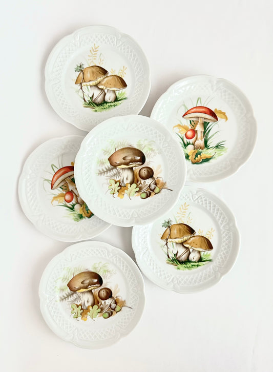 Small vintage porcelain canapé plates set of 6 with mushroom patterns.