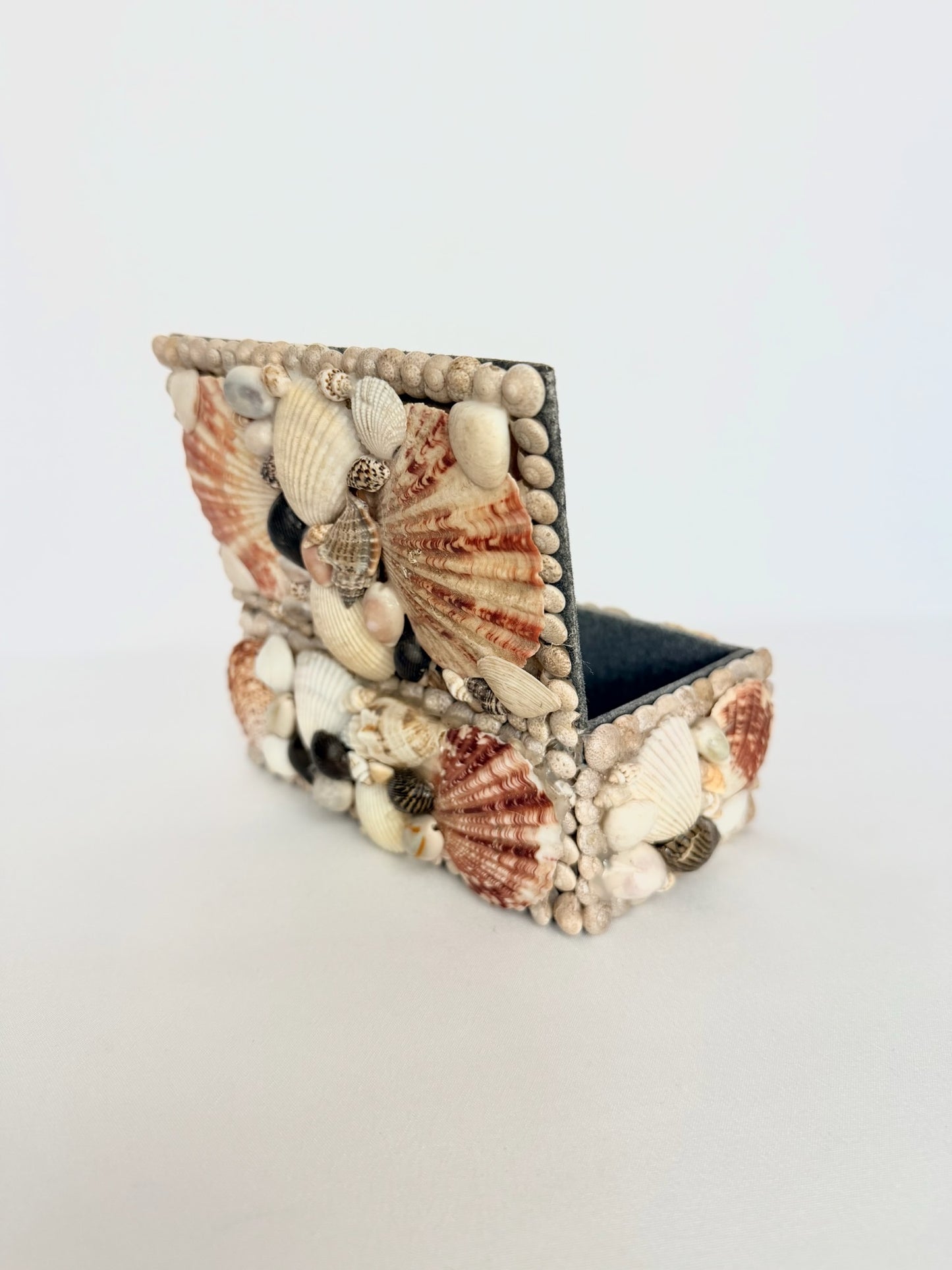 Atticus Shell Box