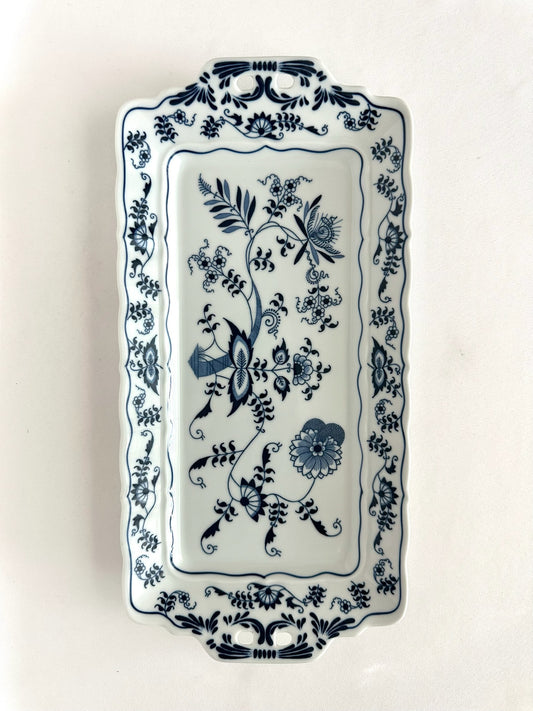 vintage rectangular porcelain handled serving tray with Blue Onion pattern