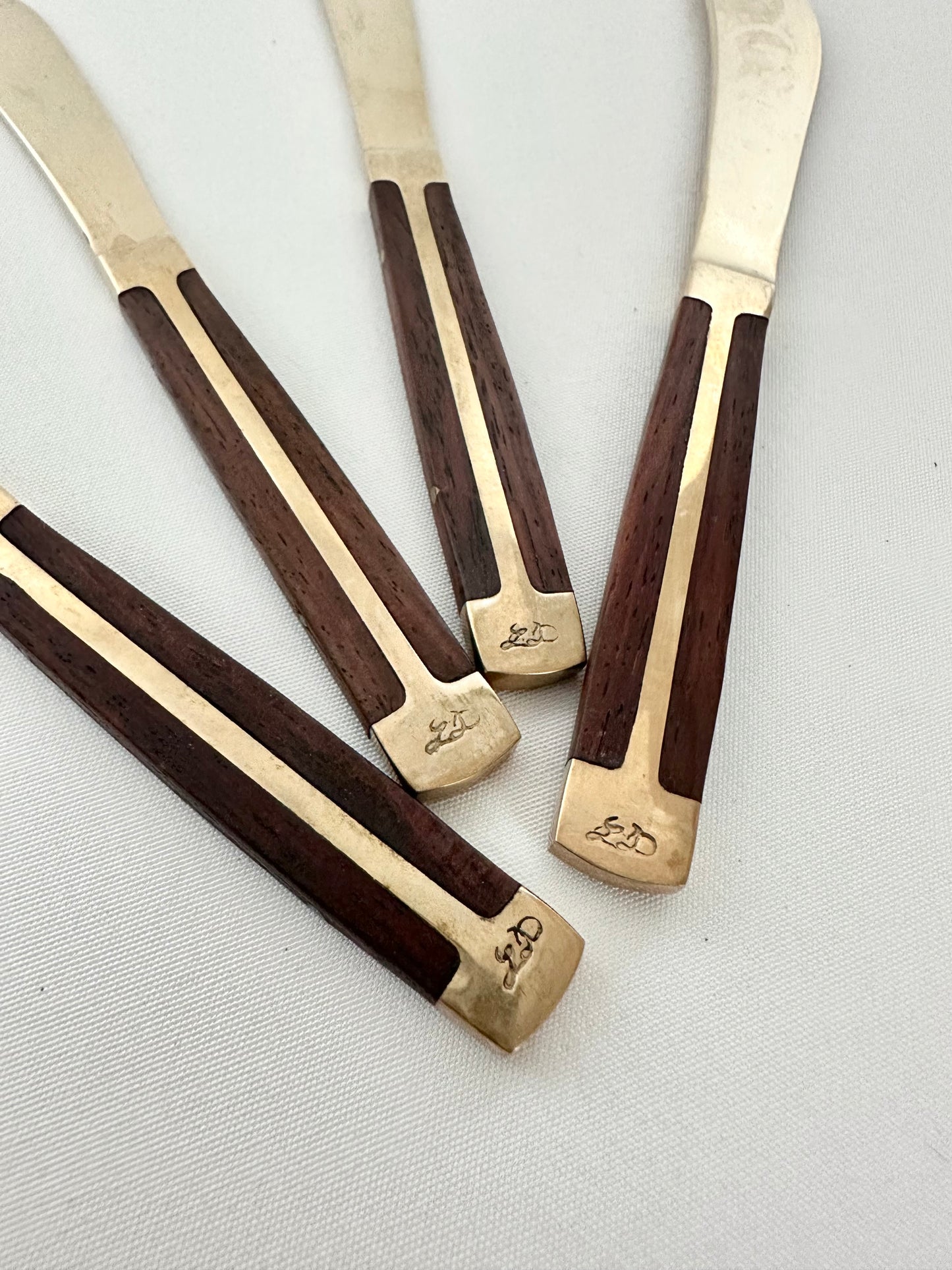 Yasmin Spreader Knives