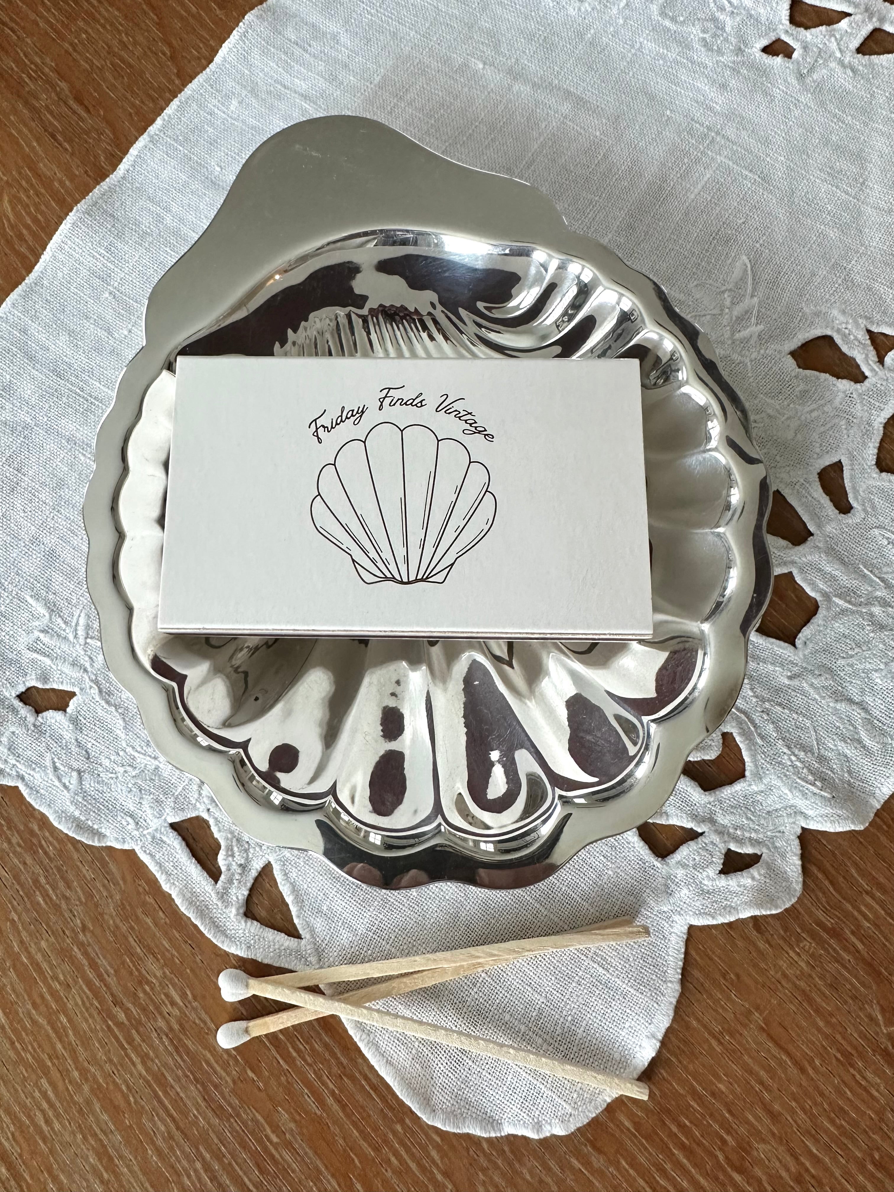 Shells Friday Signature Shell 01 – Friday Finds Vintage