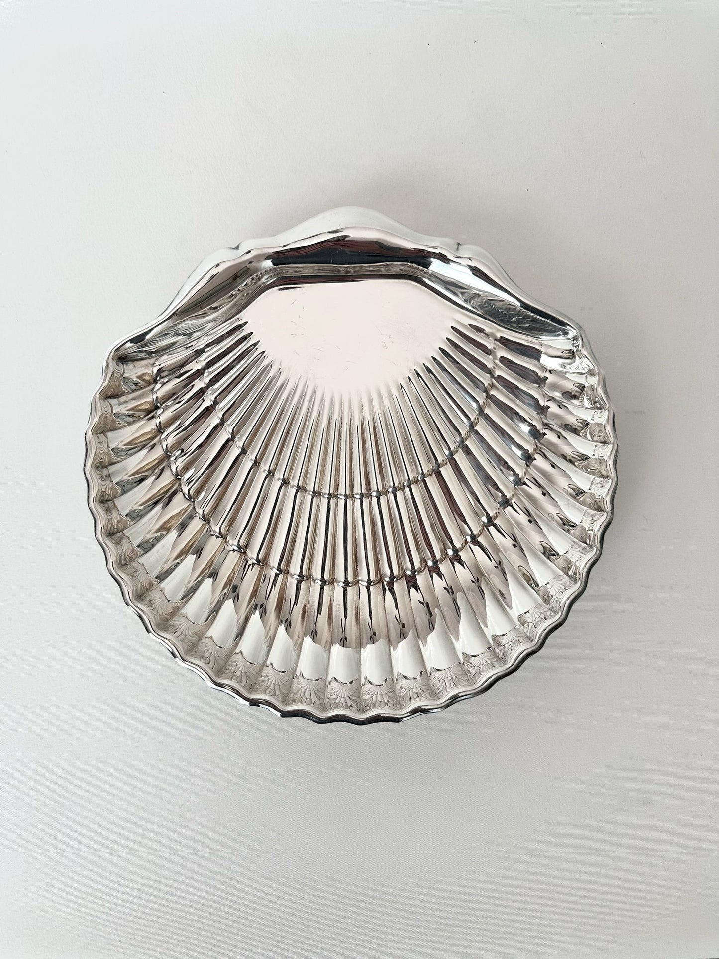 vintage silverplate medium clamshell dish with ball feet