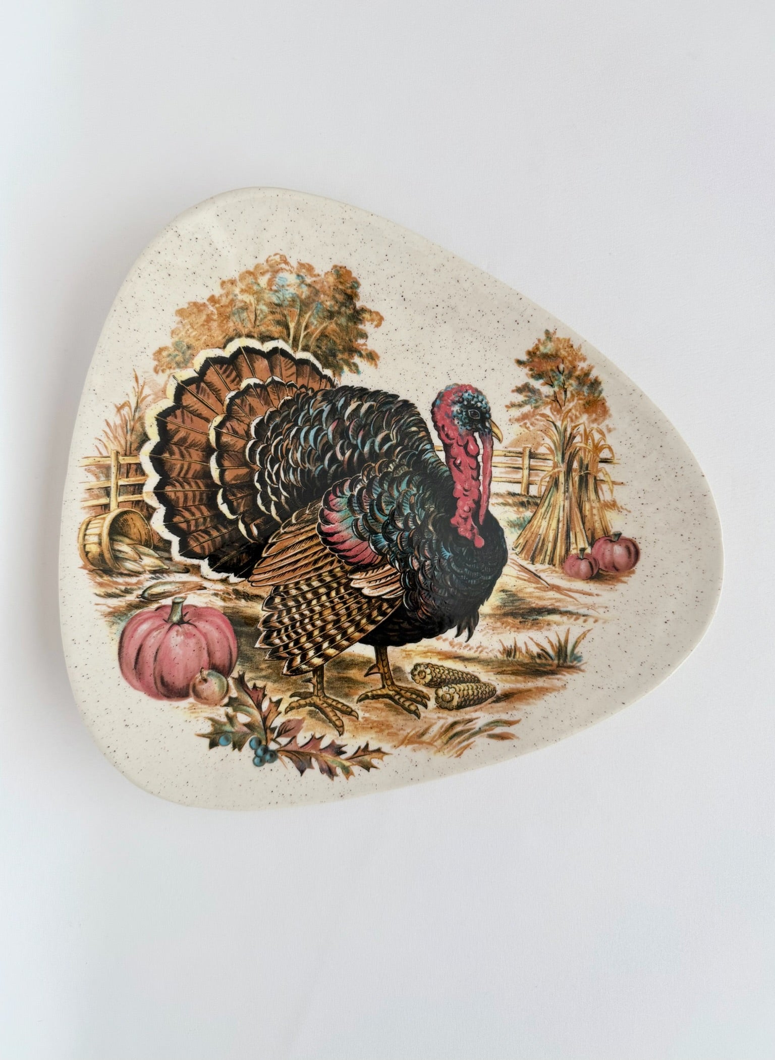 Plates and Platters – Friday Finds Vintage