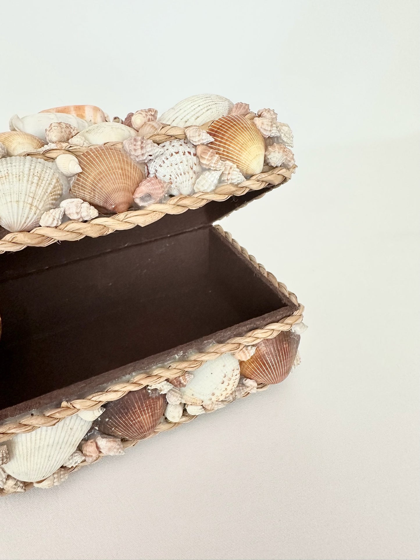 Amberly Shell Box
