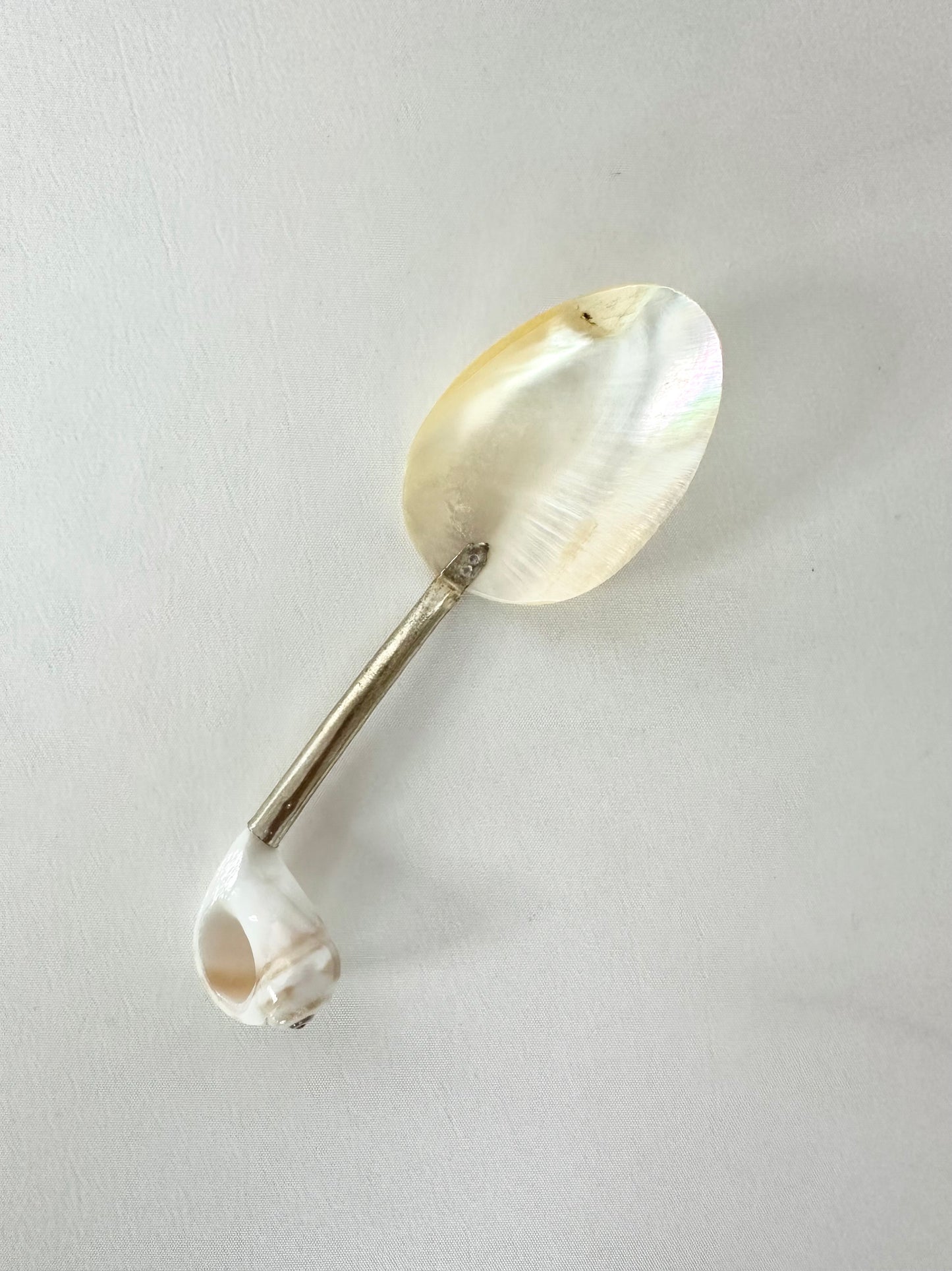 Priscilla Mother of Pearl Caviar Spoon