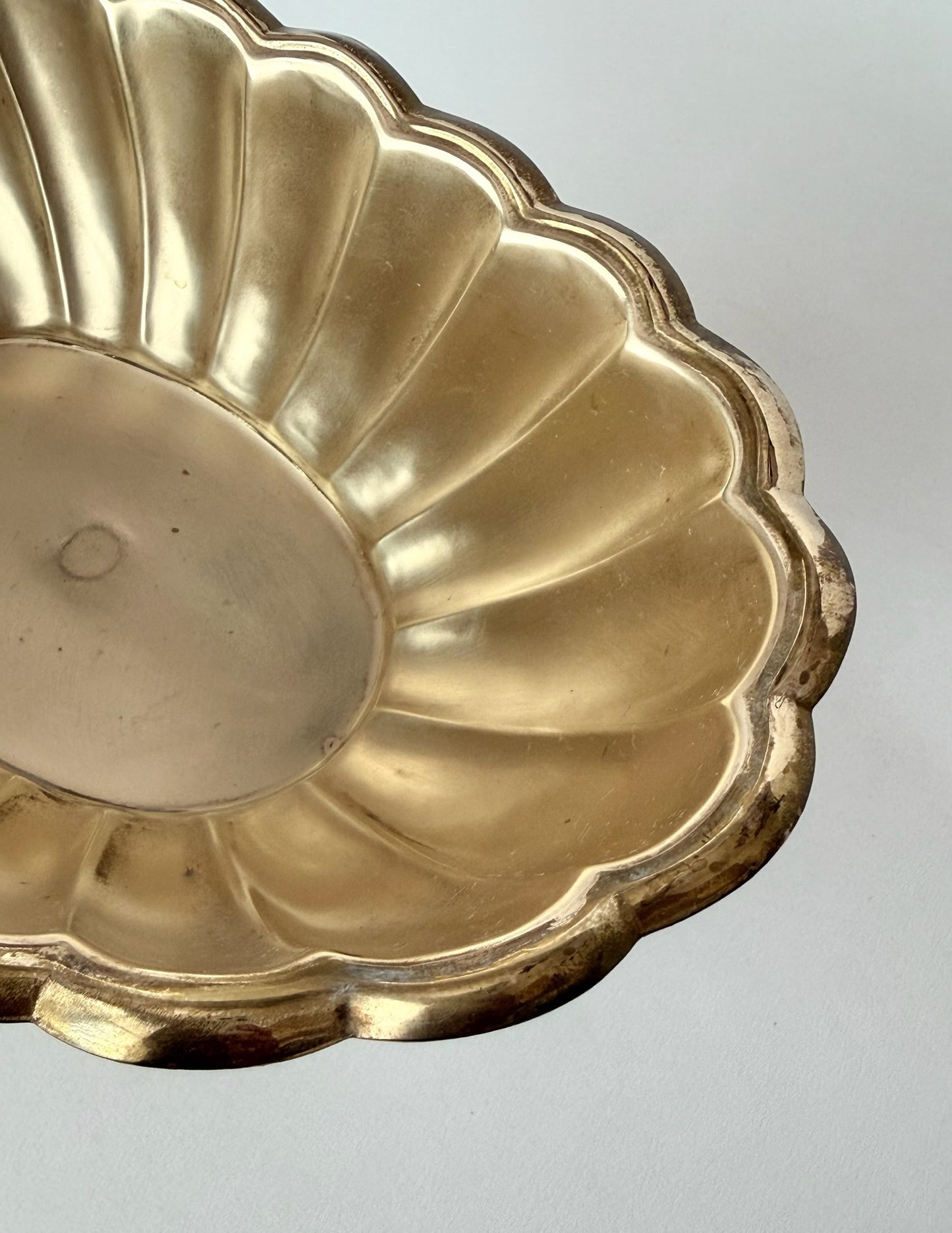 Filamina Brass Centerpiece Bowl