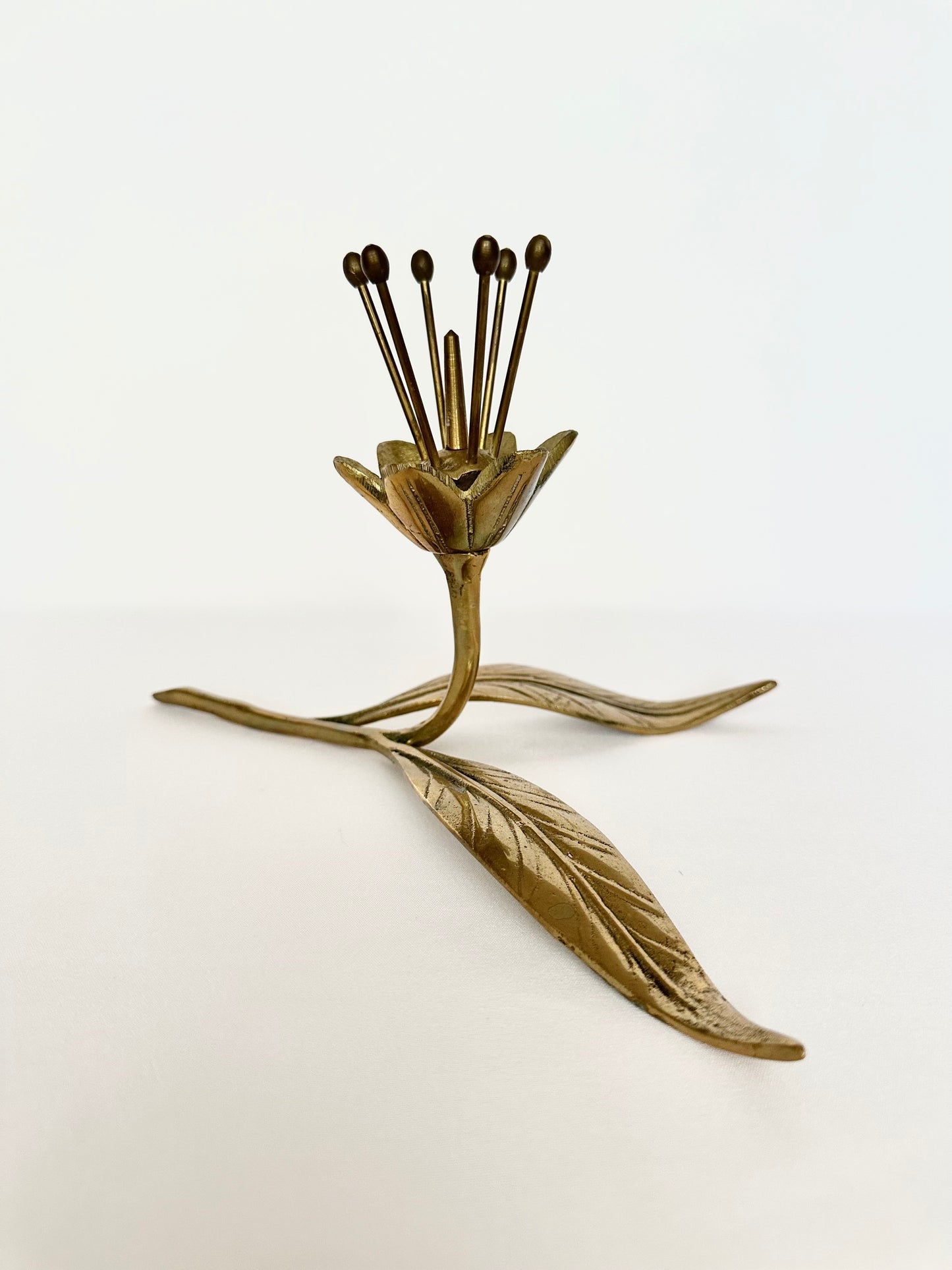 Lotus Brass Objet d'art