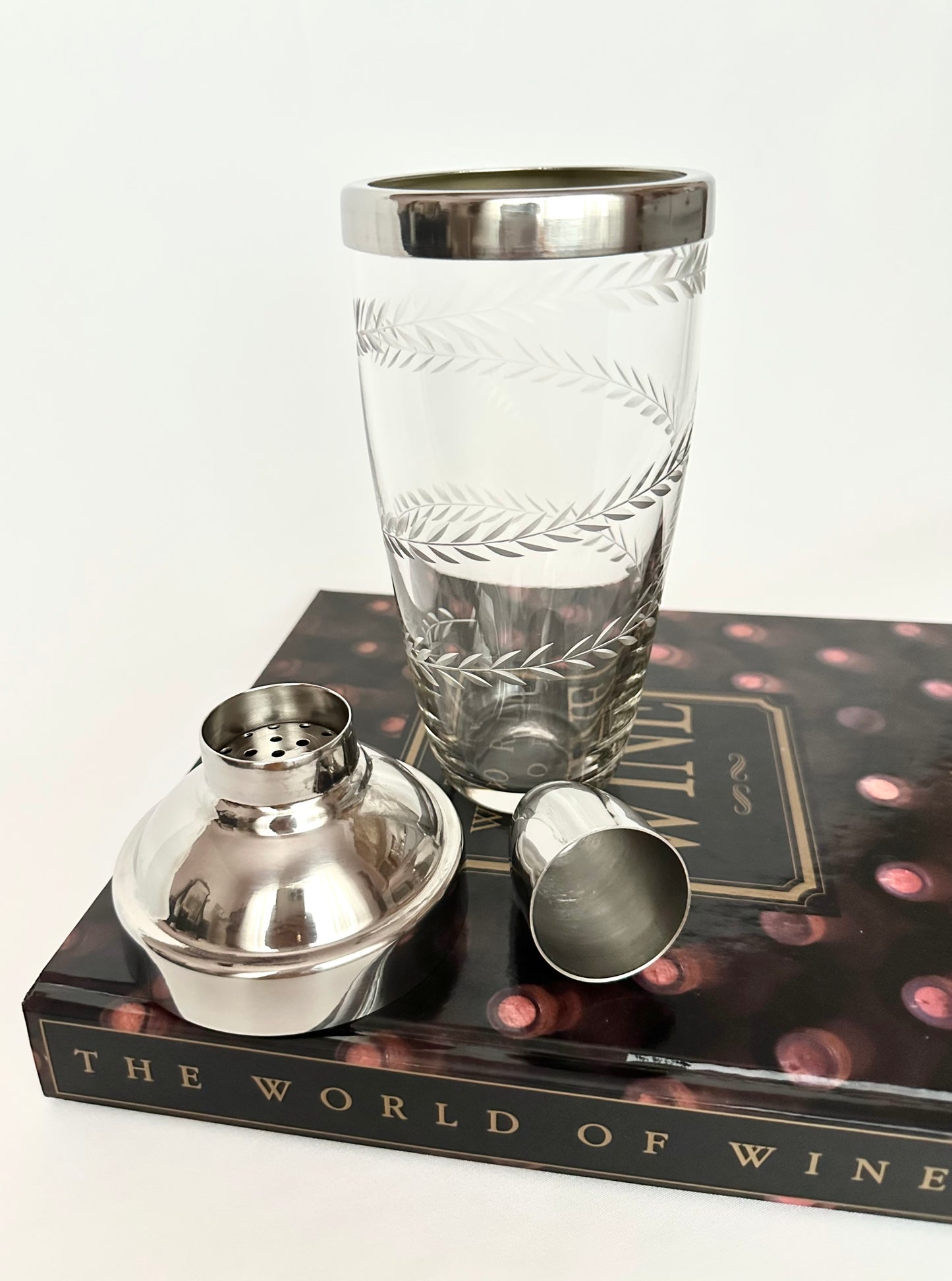 Laurel Cocktail Shaker